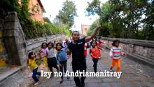 Embedded thumbnail for Izy no Andriamanitray